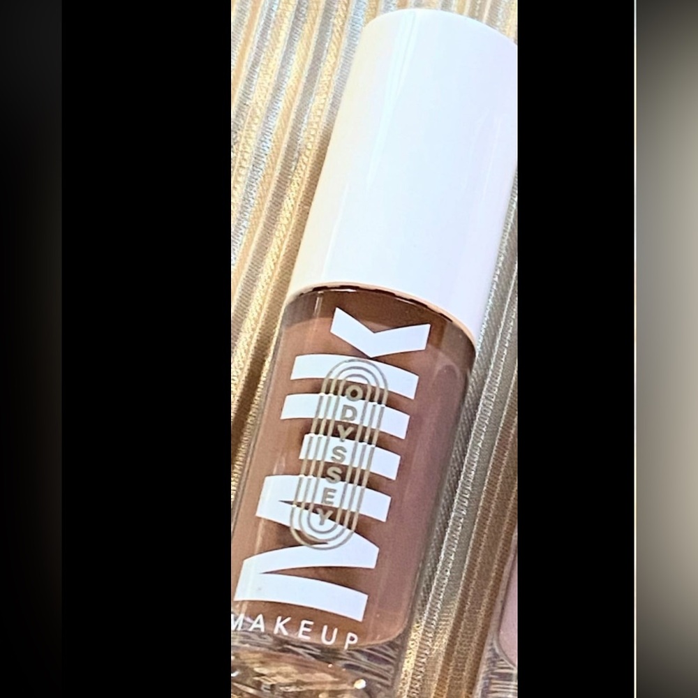 MILK MAKEUP Odyssey Hydrating Non-Sticky Lip Oil Gloss QUEST TRAVEL SIZE 3.7ml